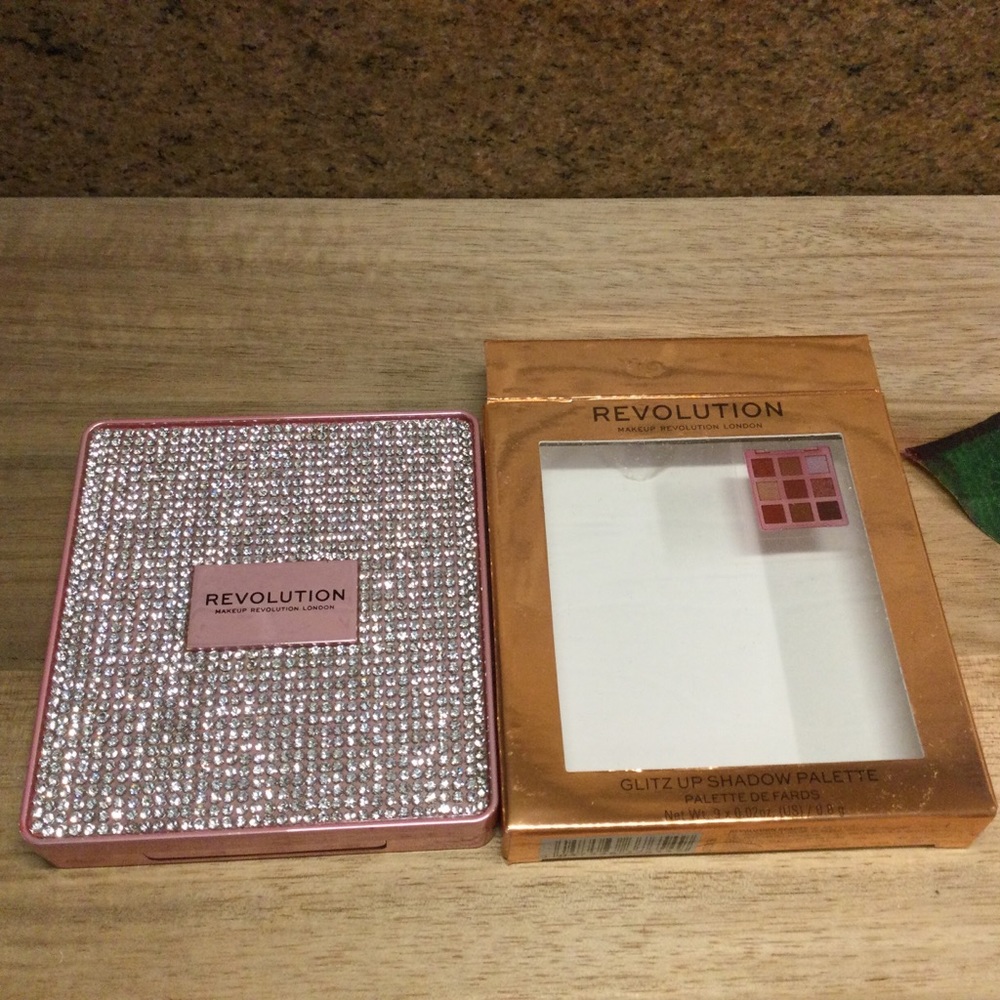 New I ♥️ Revolution Glitz Up Eyeshadow Palette